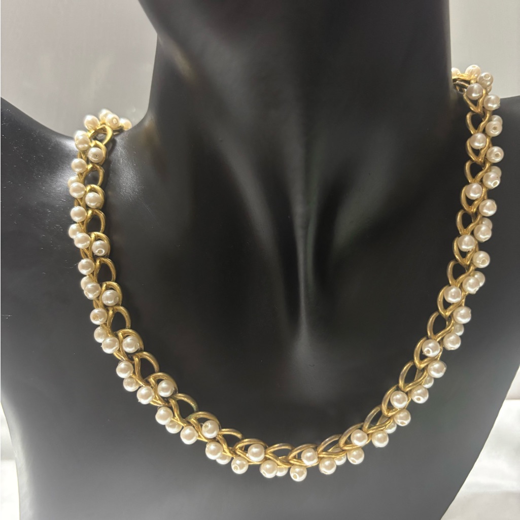 Vintage Gold And Pearl Necklace 18$